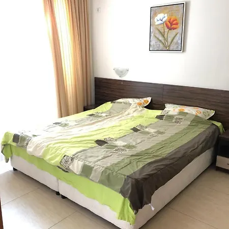 Hills-tim's Apartman *